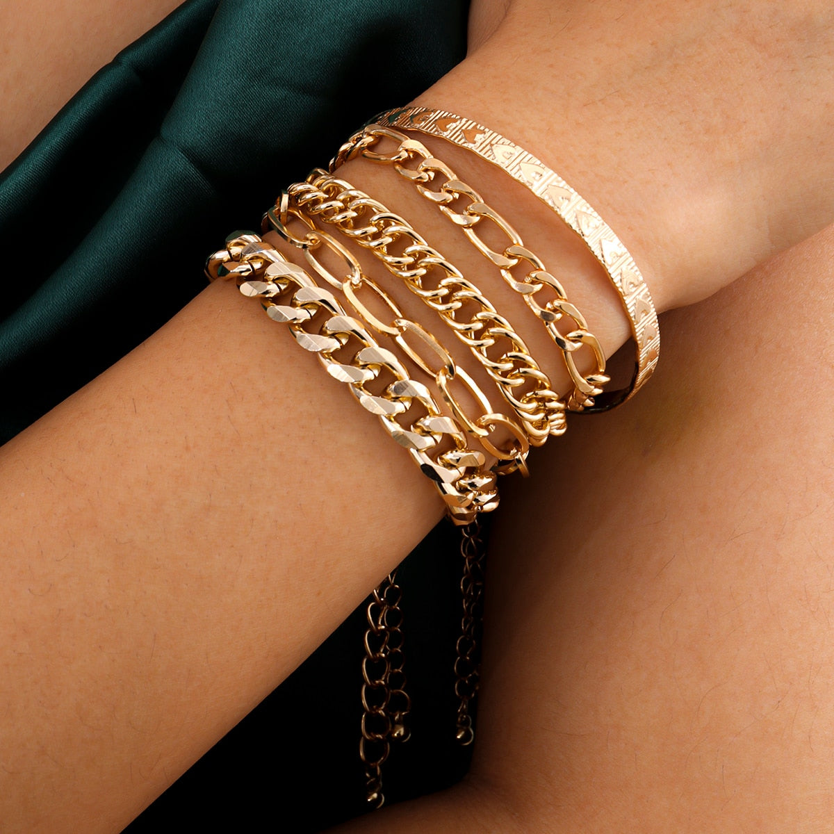 Conjunto de pulseiras de correntes 5 peças