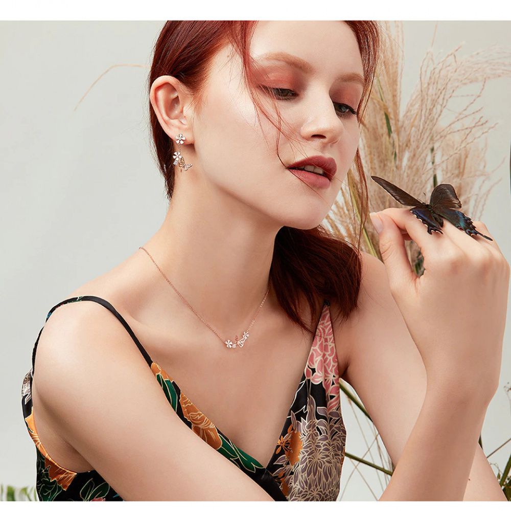 Brinco Borboleta e Flores em Prata 925 com Banho de Ouro Rose