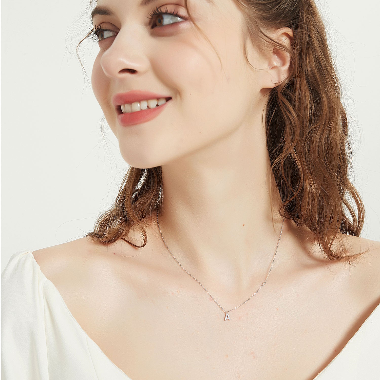 Colar Letra em Prata 925