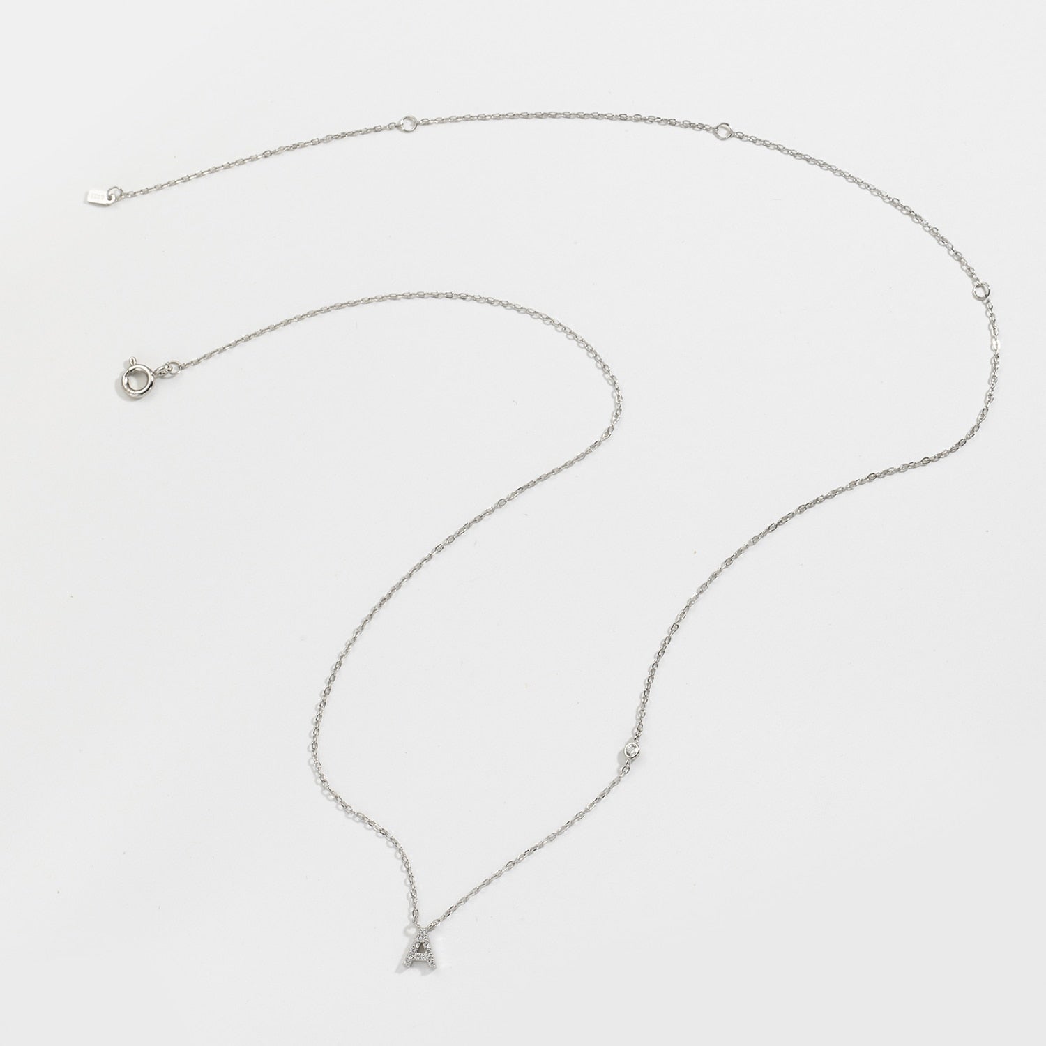 Colar Letra Banhado a Ouro 18k